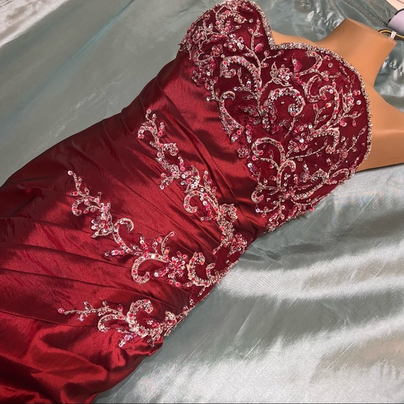 Exquisite, Tiffany, embellished,strapless mermaid formal ball gown. 12 runs sm. - Picture 2 of 14